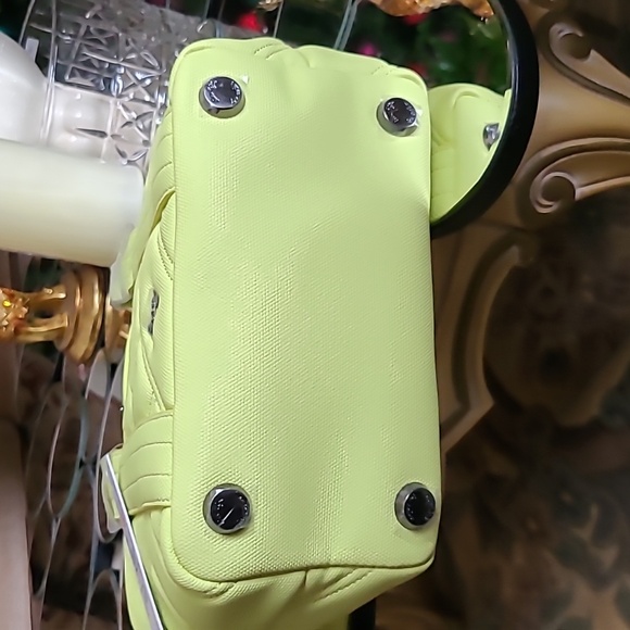 Lug Matte Luxe Med Crossbody w/Tote Handles-Dory ( margaritalcepop is the color) - Picture 3 of 5